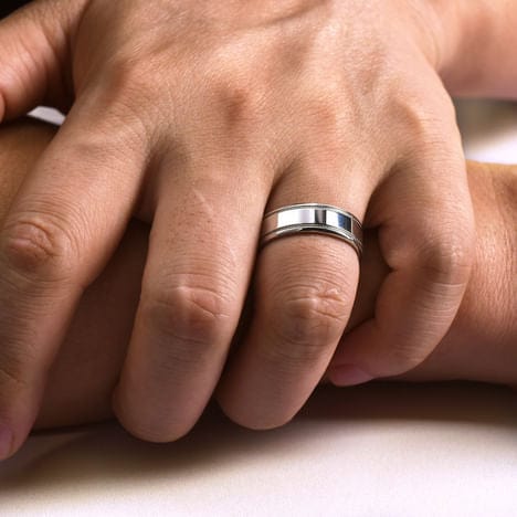 14K White Gold 7mm - High Polished Men's Wedding Band - MBH0140-70W4JJJ-Gabriel & Co.-Renee Taylor Gallery
