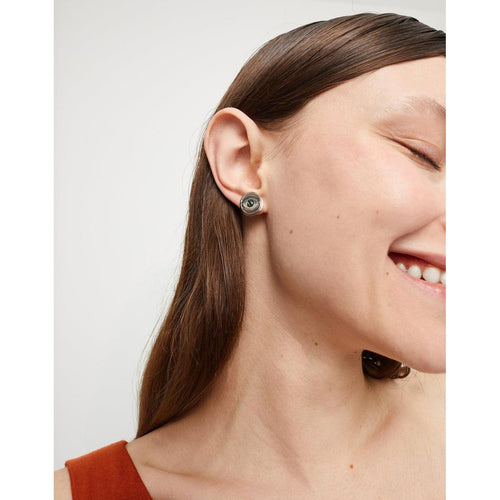 Ser Intuitiva Silver Stud Earrings with Green Faceted Crystal - PEN1007VRDMTL0U-UNO de 50-Renee Taylor Gallery